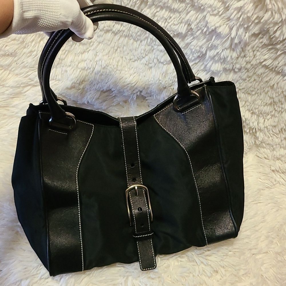 💯 Authentic Prada Handbag 🍀 - Picture 11 of 14